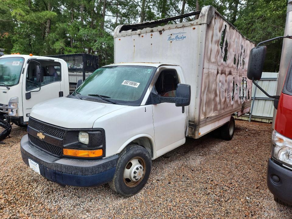 2015 Chevrolet Express BOX Truck