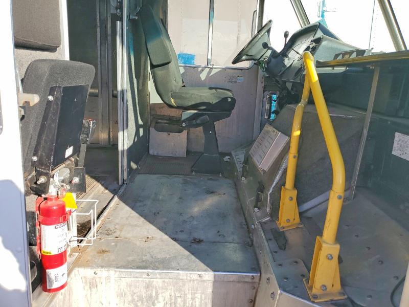 2007 Ford E450 Delivery Truck