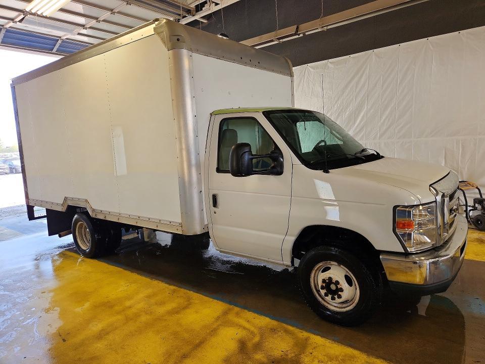 2018 Ford E350 BOX Truck
