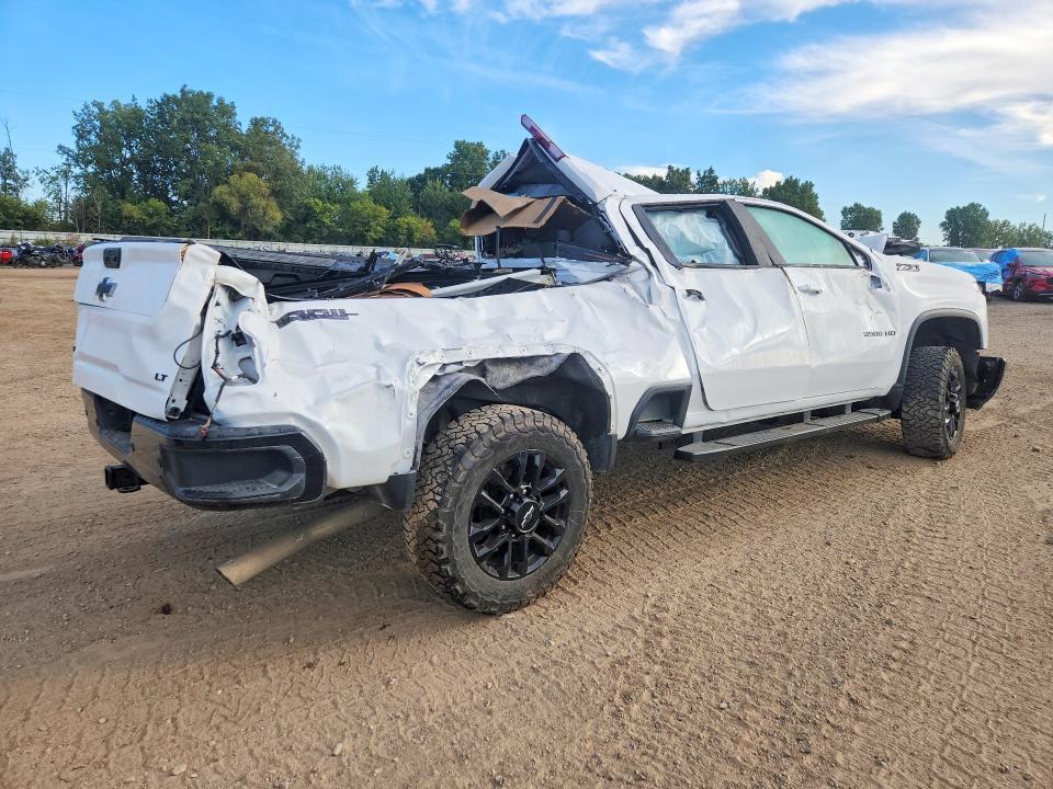 2025 Chevrolet Silverado K3500 LT