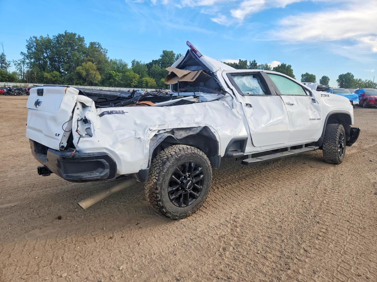 2025 Chevrolet Silverado K3500 LT