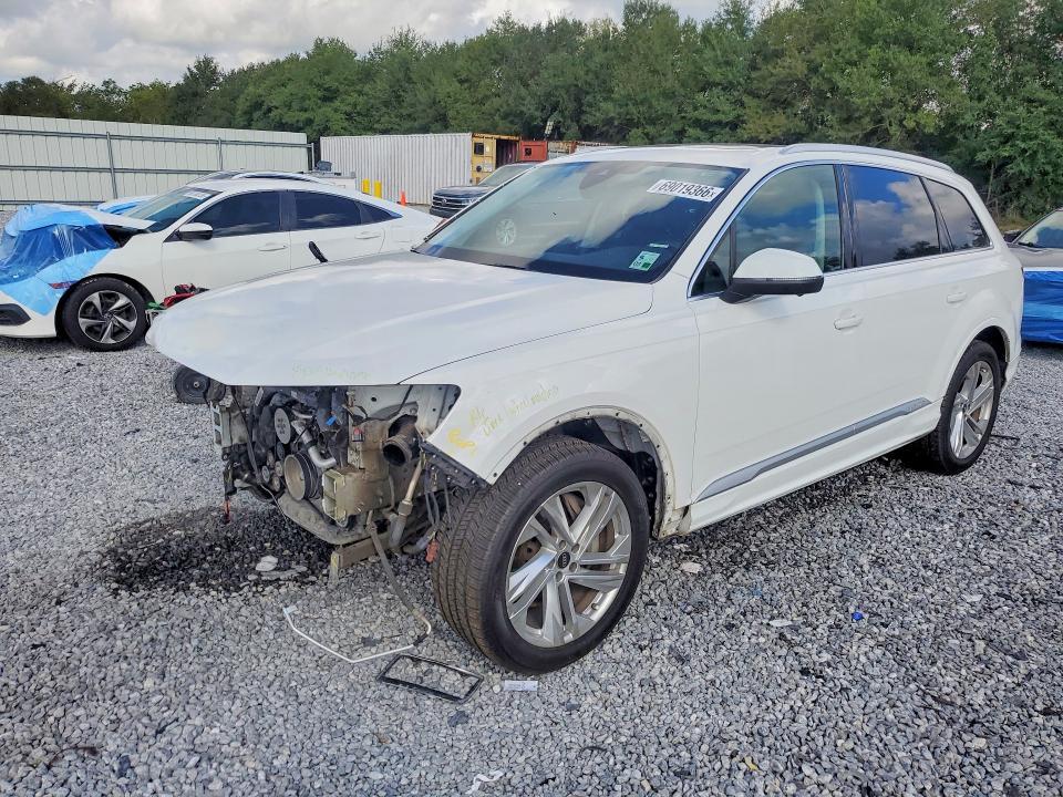 2023 Audi Q7 Premium Plus
