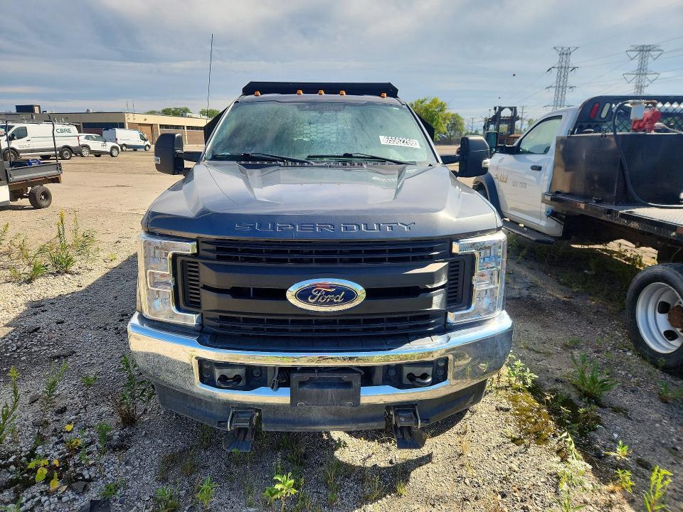 2018 Ford F350 Super Duty Dump Truck