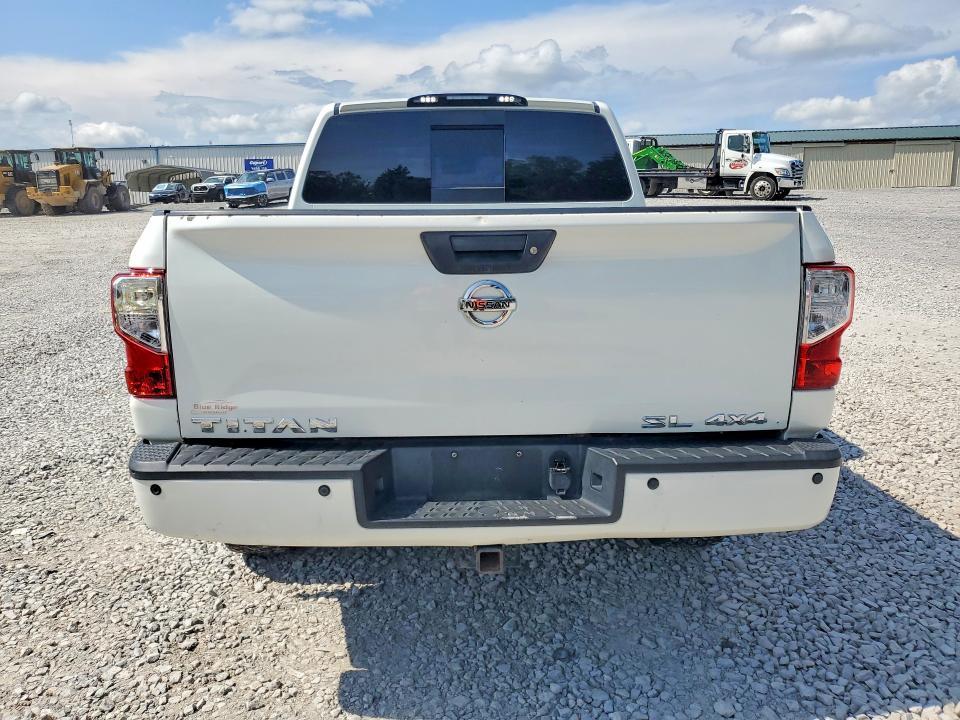 2017 Nissan Titan SL