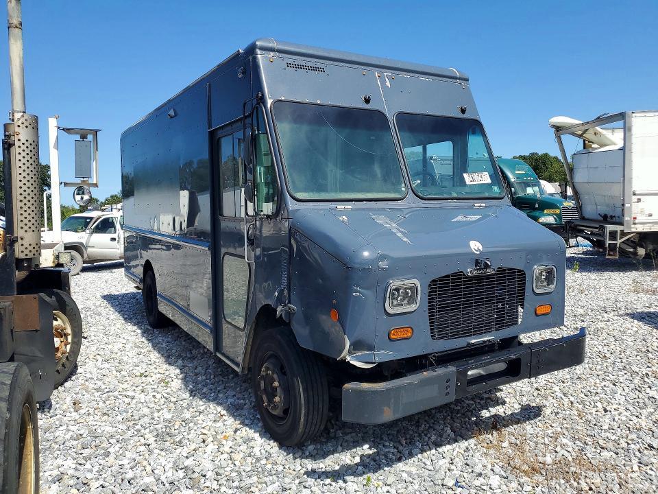 2020 Freightliner MT45 Delivery Truck