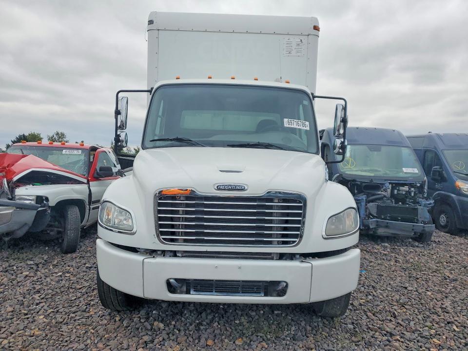 2013 Freightliner Business Class M2 BOX Truck