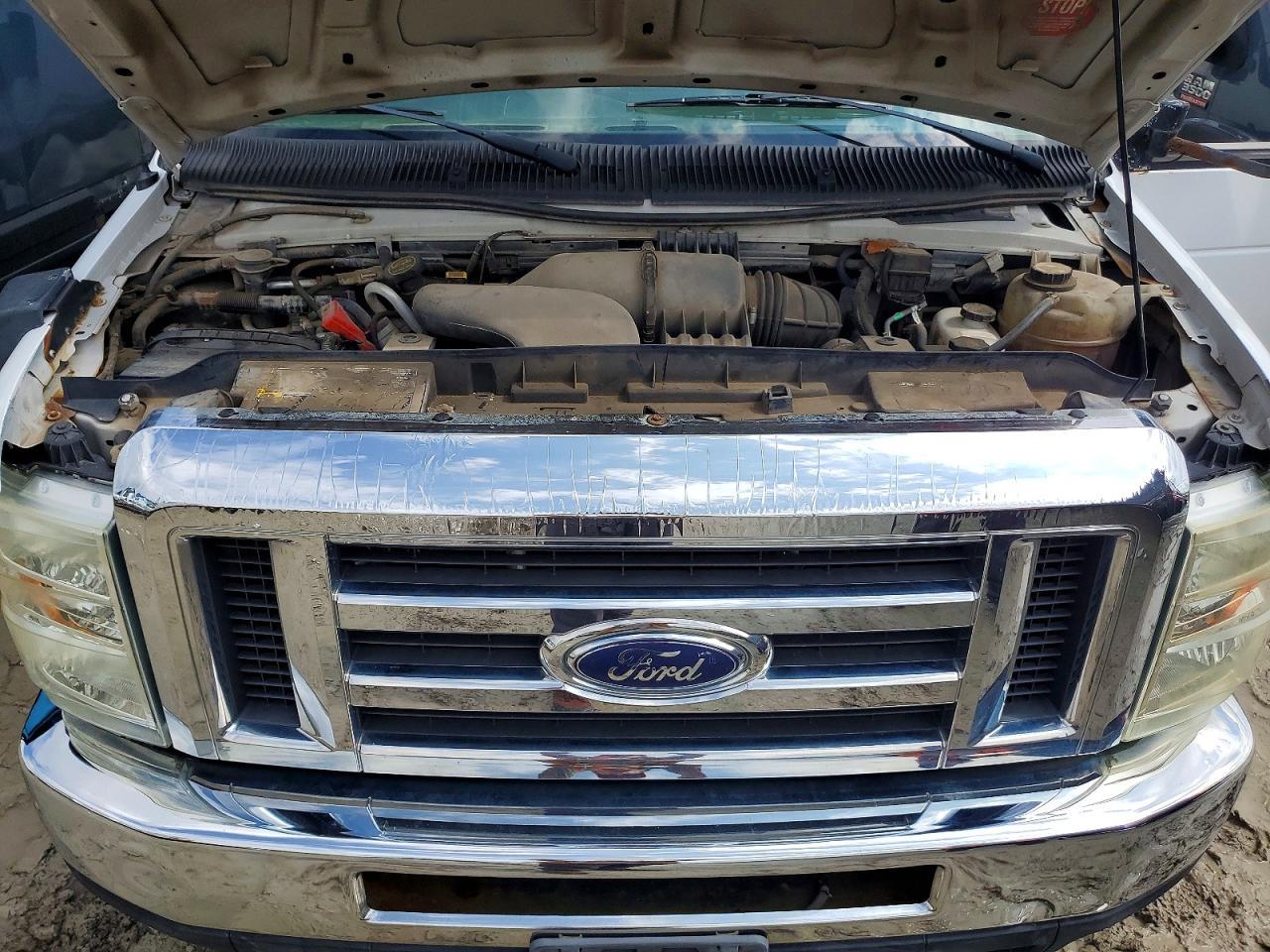 2008 Ford Econoline E350 Super Duty Cutaway Van