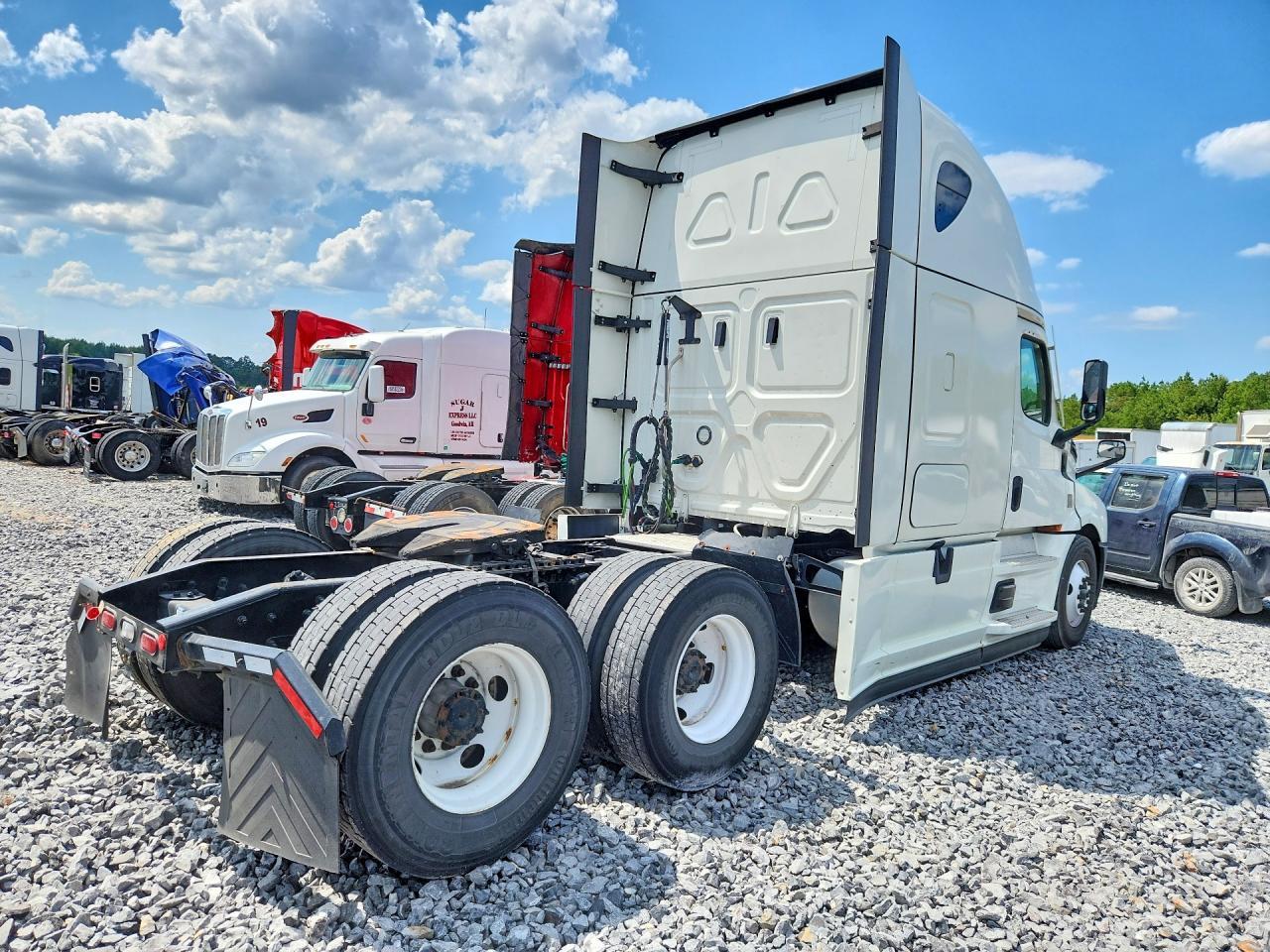 2023 Freightliner Cascadia 126 Semi Truck