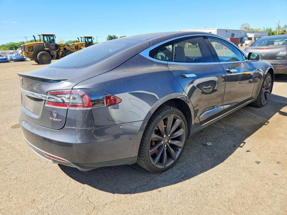 2015 Tesla Model S P85d