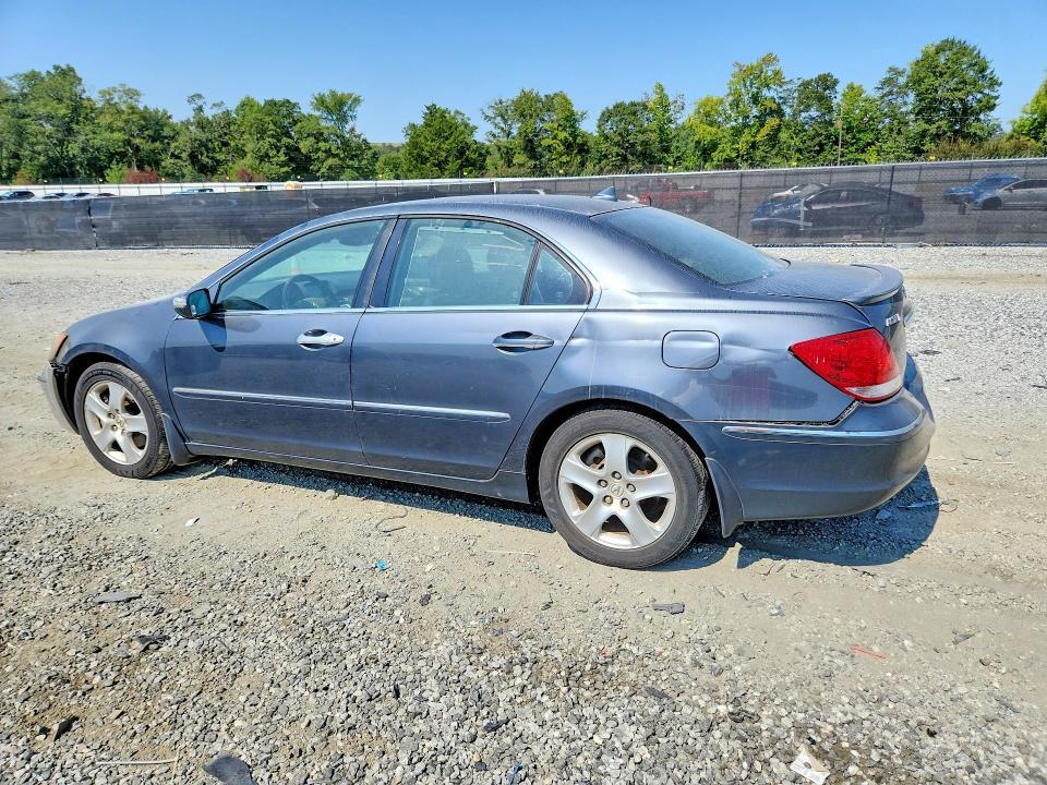 2005 Acura RL