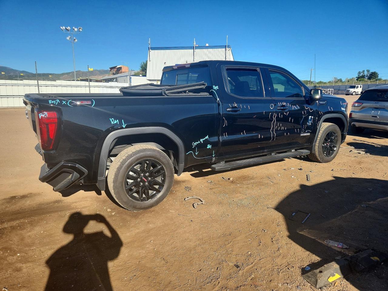2025 GMC Sierra K1500 Elevation