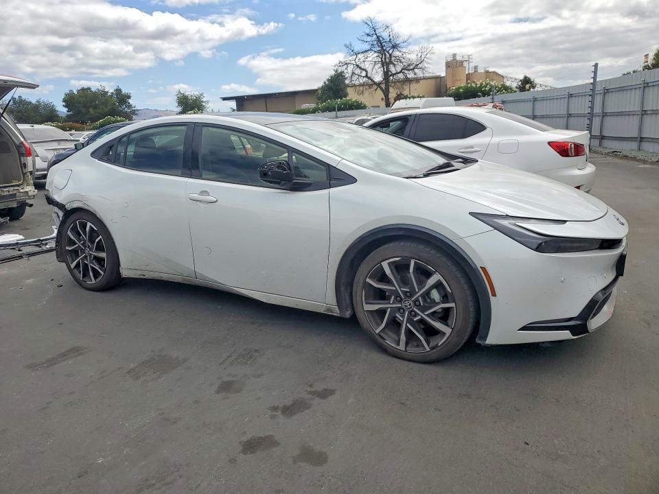 2025 Toyota Prius Plug-IN Hybrid XSE