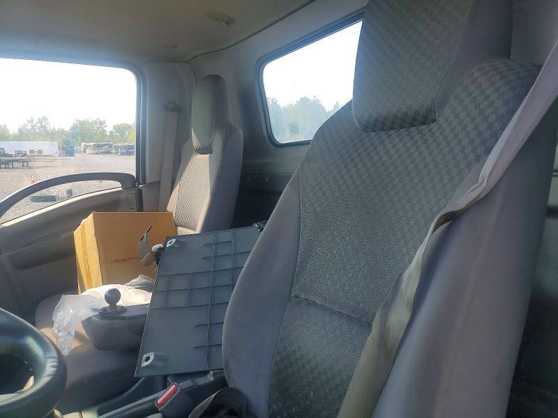 2012 Isuzu NPR HD