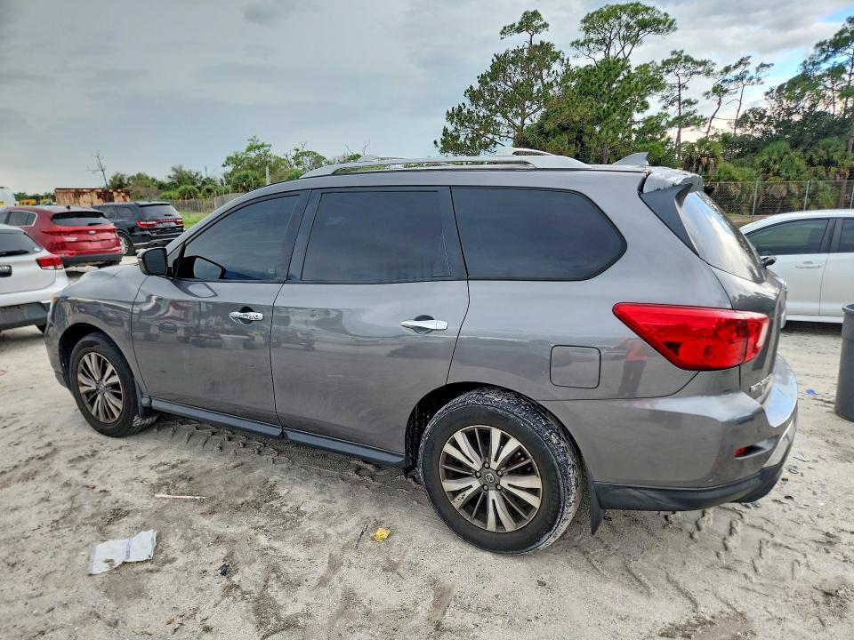 2019 Nissan Pathfinder SV