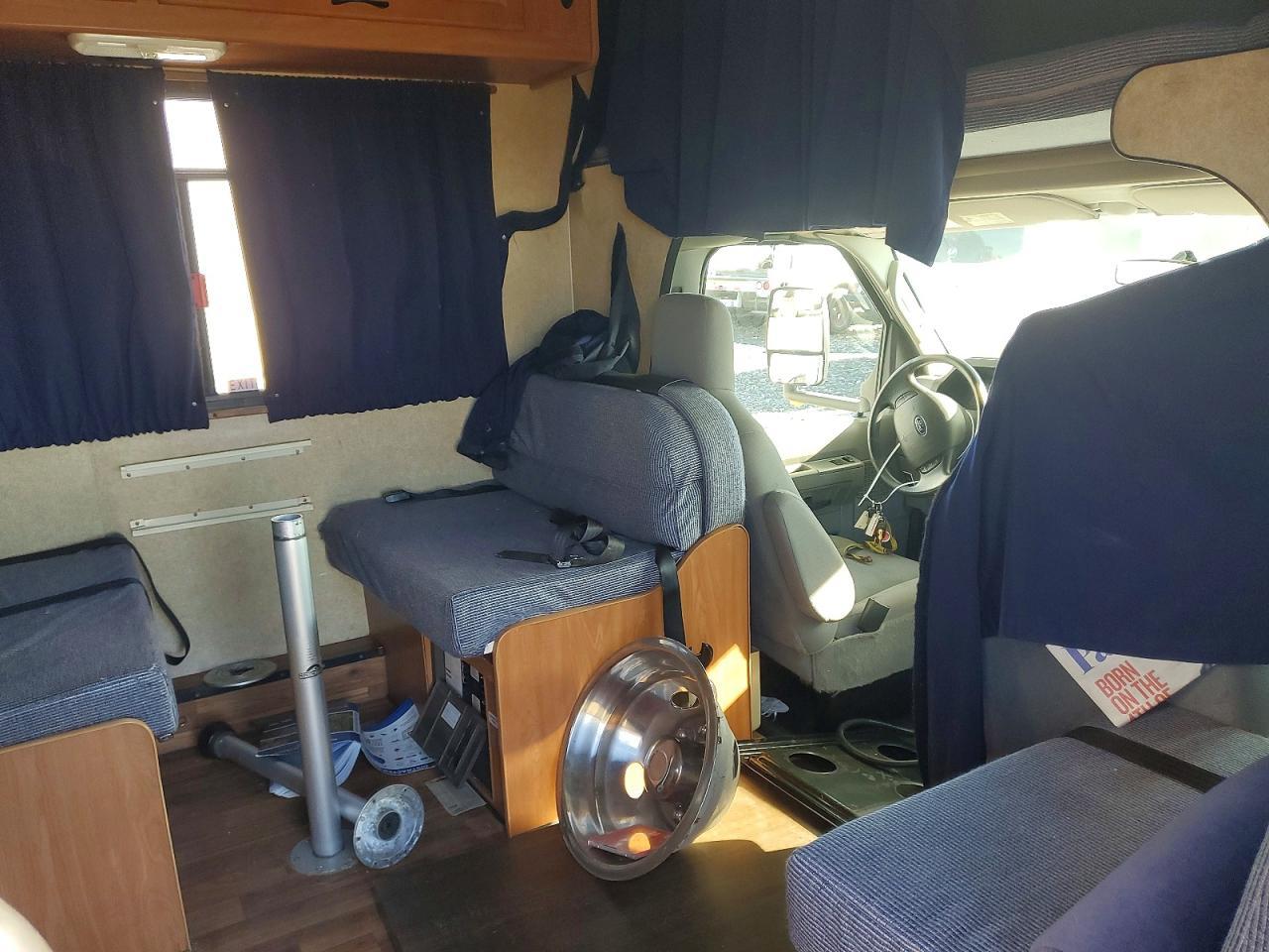 2016 Ford E350 RV