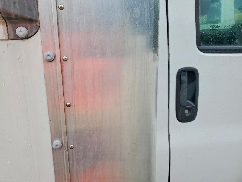 2021 GMC Savana BOX Truck