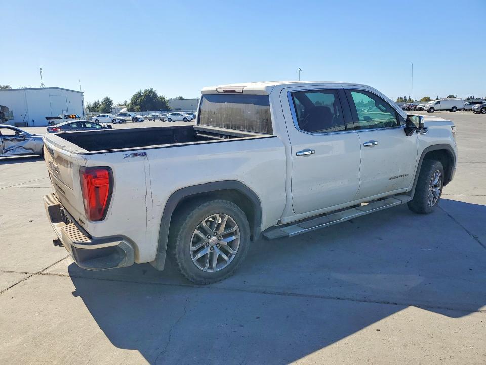 2021 GMC Sierra K1500 SLT
