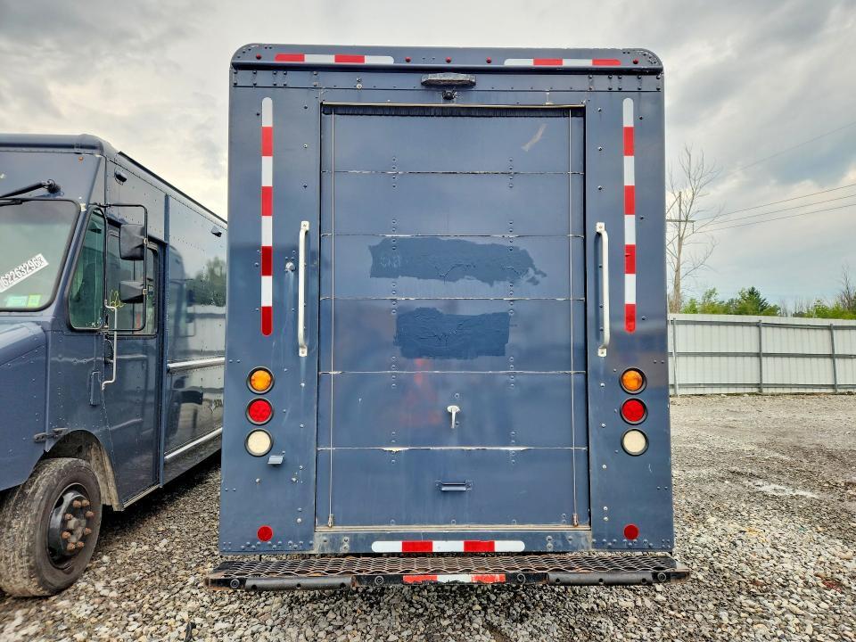 2020 Freightliner MT45G Chassis Delivery Truck