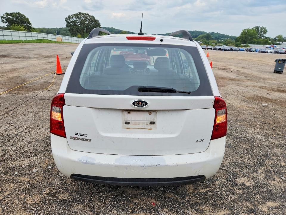 2009 KIA Rondo Base