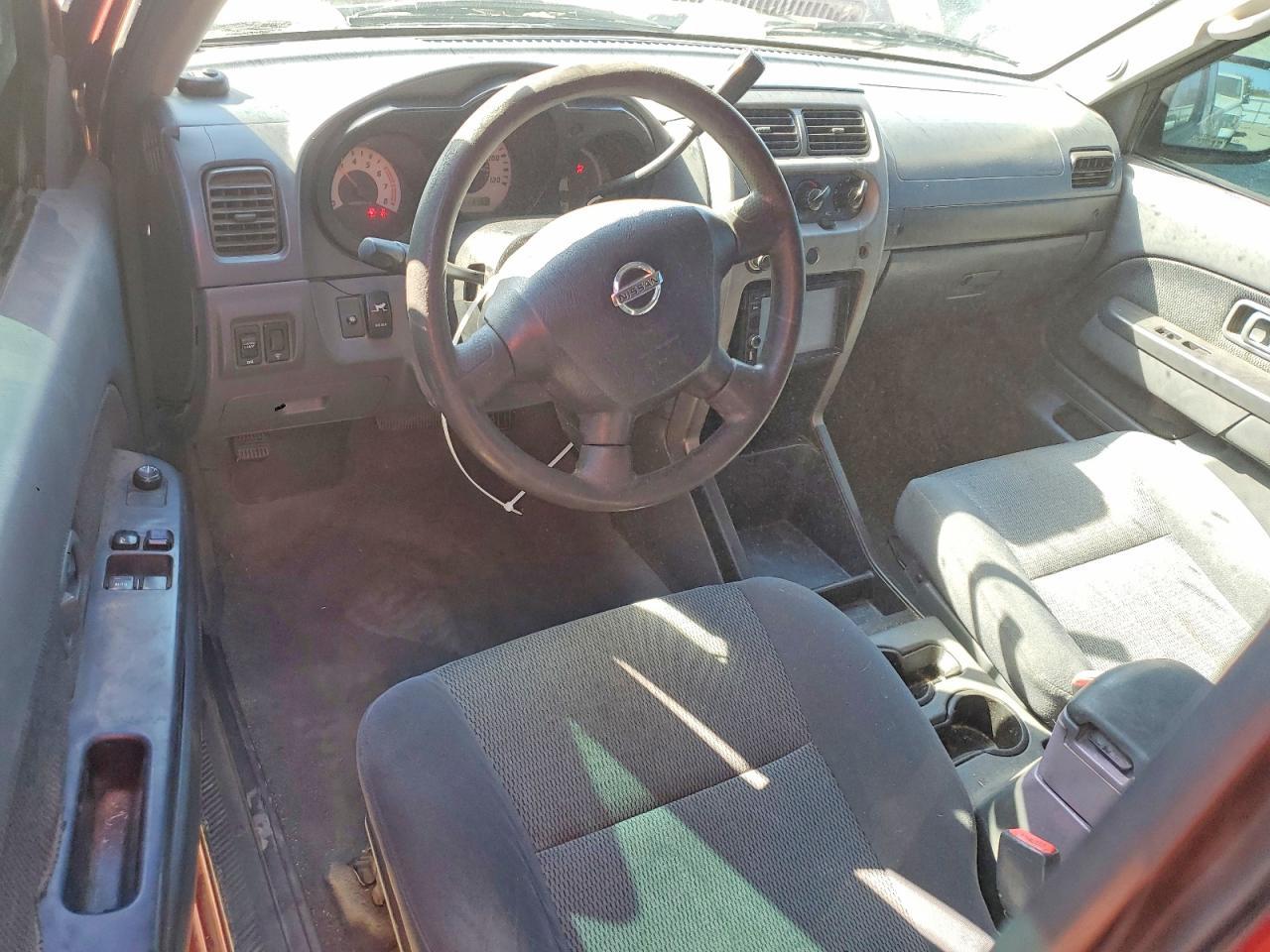 2004 Nissan Frontier Standard