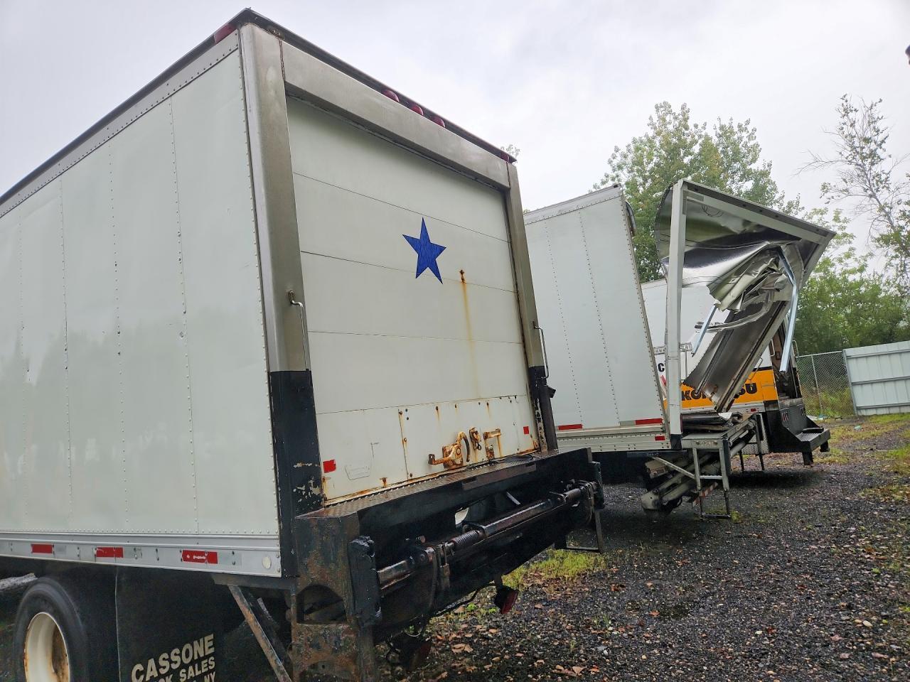 2010 International 4000-Refrigerated BOX Truck