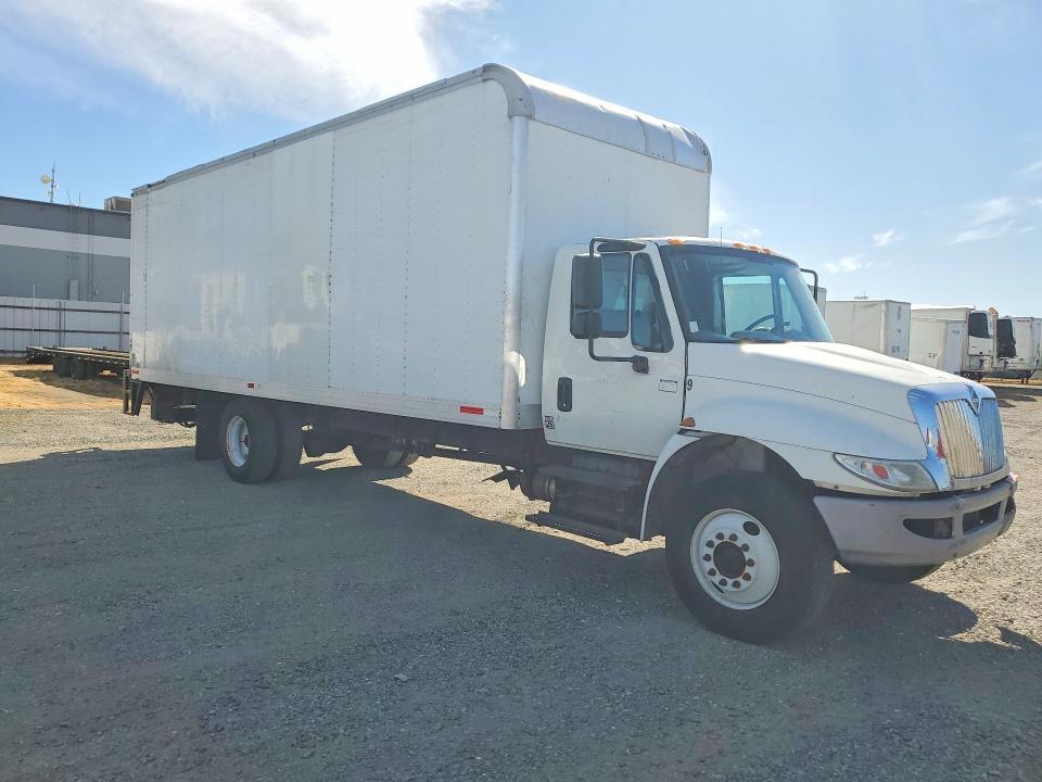 2018 International 4300 BOX Truck