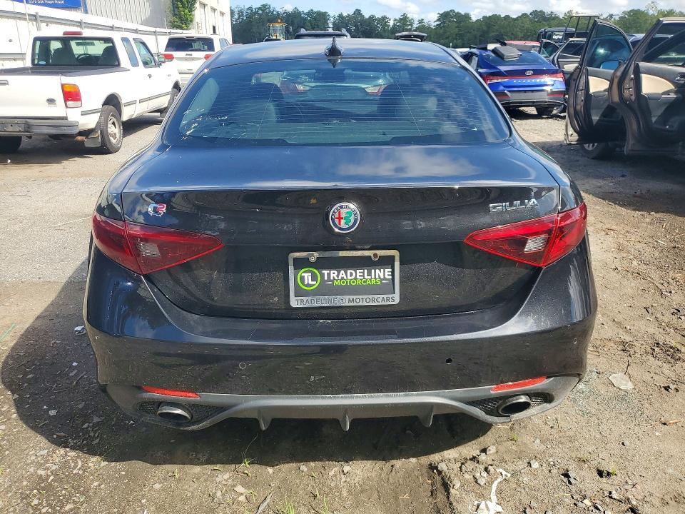 2017 Alfa Romeo Giulia TI