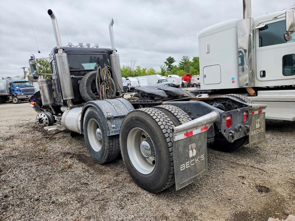 2004 Peterbilt 379 Semi Truck