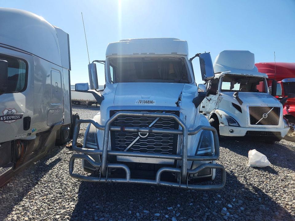 2021 Volvo VNL Semi Truck