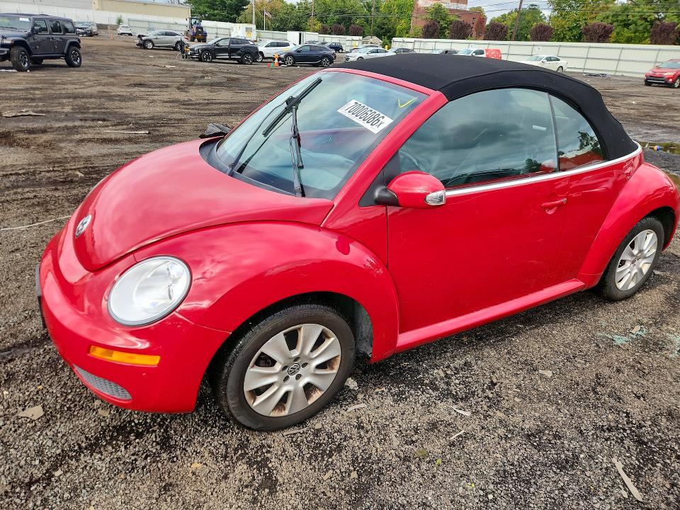 2009 Volkswagen New Beetle S