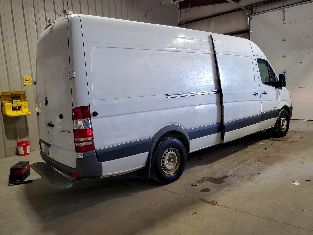 2015 Mercedes-Benz Sprinter 2500 Delivery Van