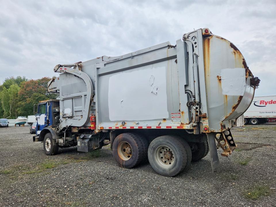 2016 Mack MRU613 Refuse Truck
