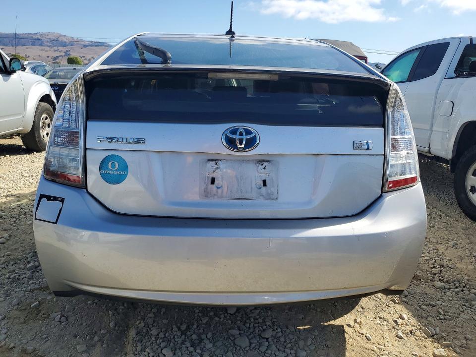 2010 Toyota Prius III
