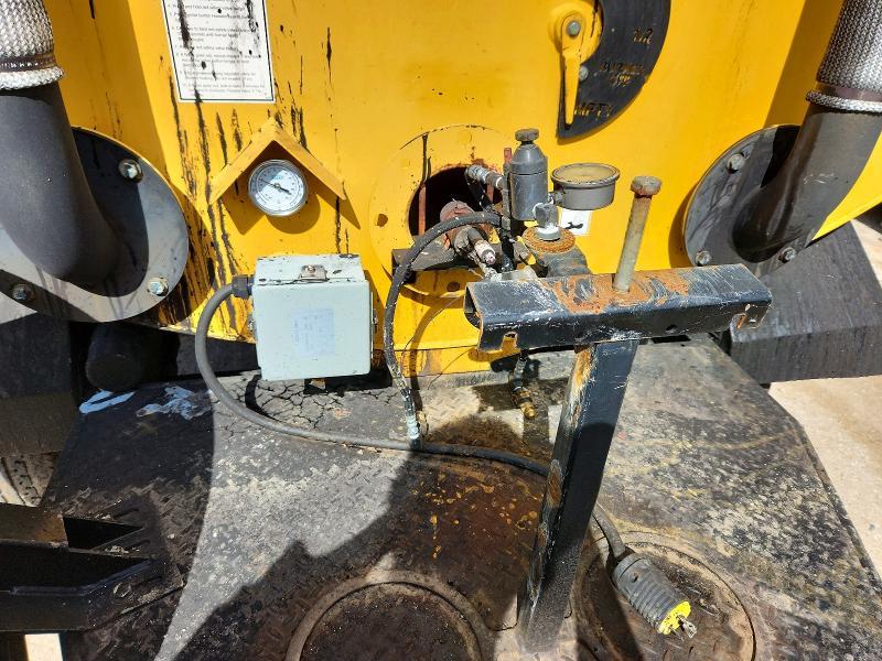 2020 Weiler TT500 Tack Distributor Trailer