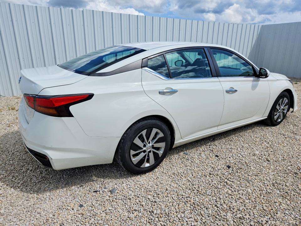 2022 Nissan Altima S