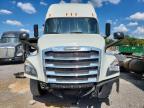 2020 Freightliner Cascadia 126 Semi Truck