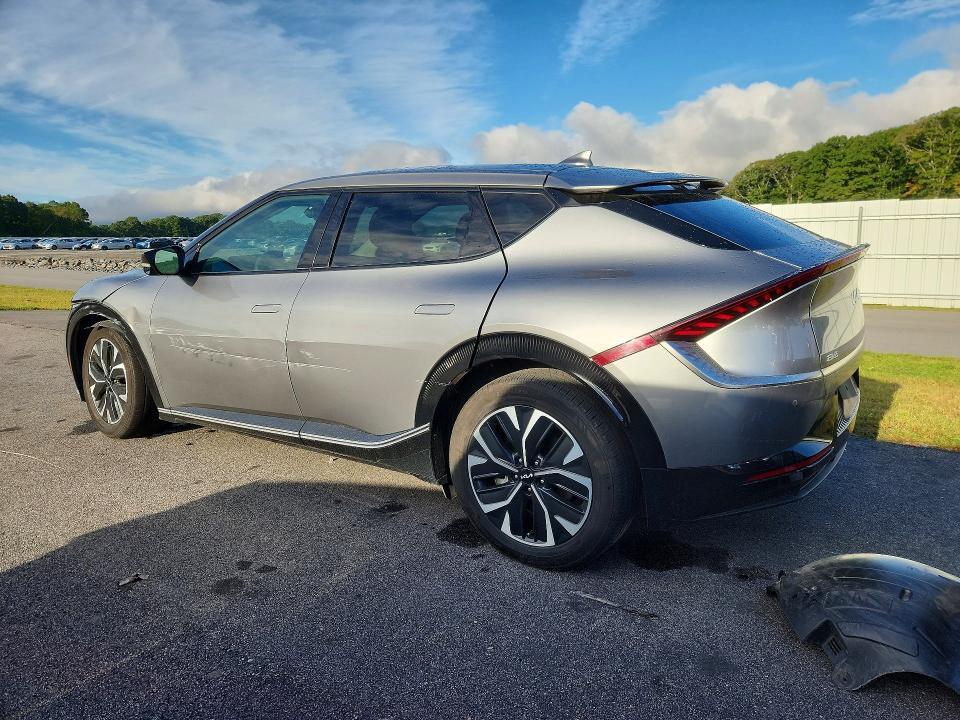 2024 KIA EV6 Wind