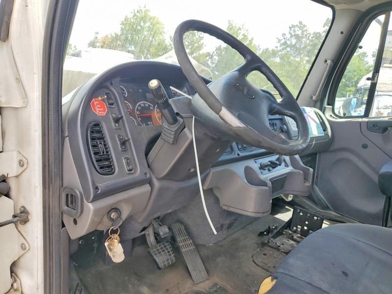 2016 Freightliner Business Class M2 Truck Cab AND Chassis