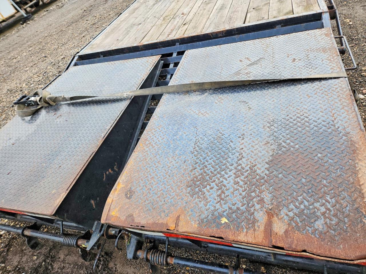 2023 East Texas Long Flatbed