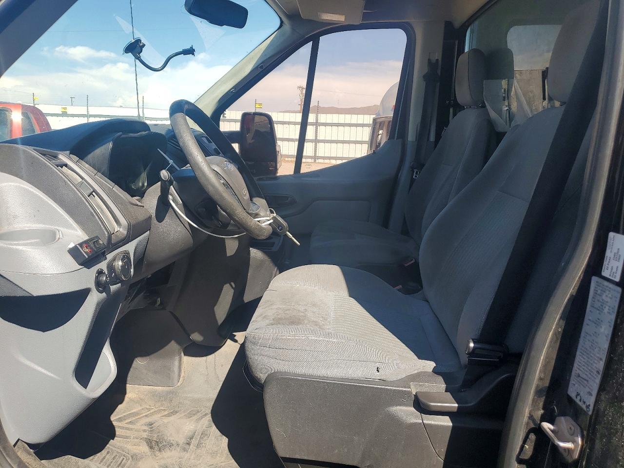 2016 Ford Transit BOX Truck