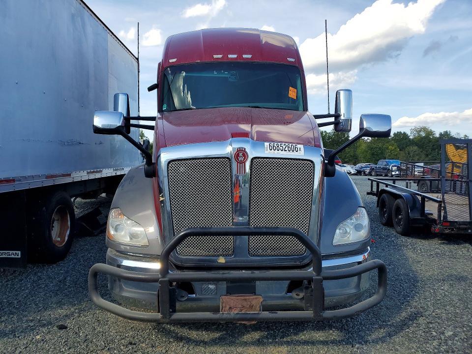 2020 Kenworth T680 Semi Truck