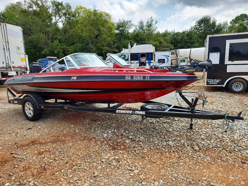 1998 Stratos Boat