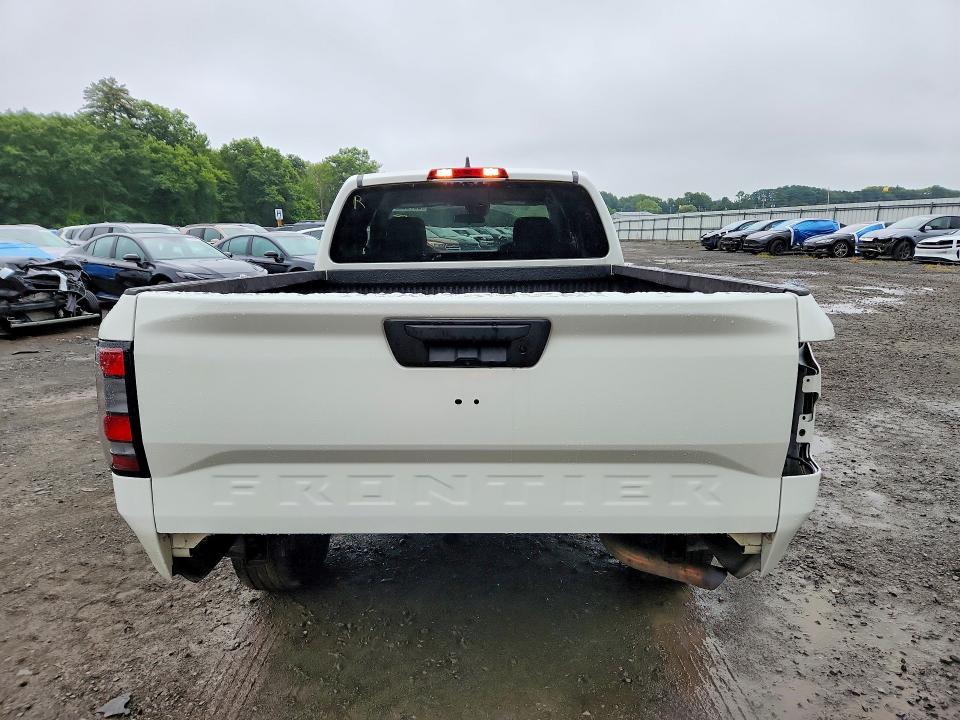 2022 Nissan Frontier S