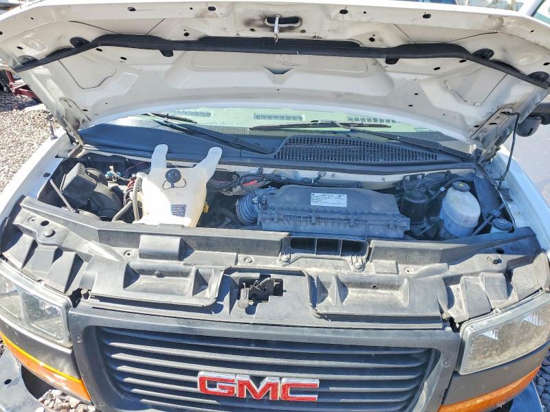 2023 GMC Savana Refrigerated BOX Truck