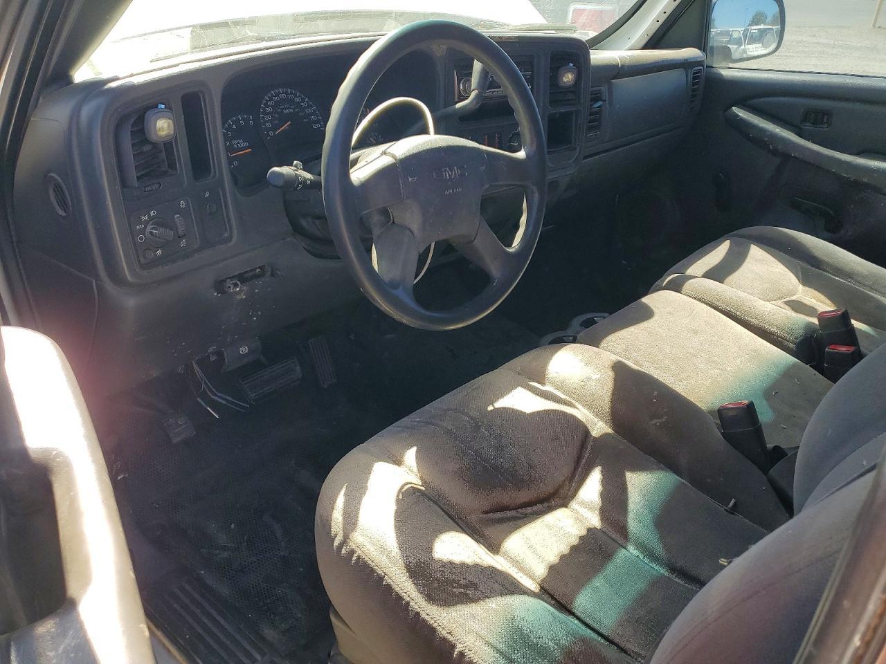 2005 GMC New Sierra C1500