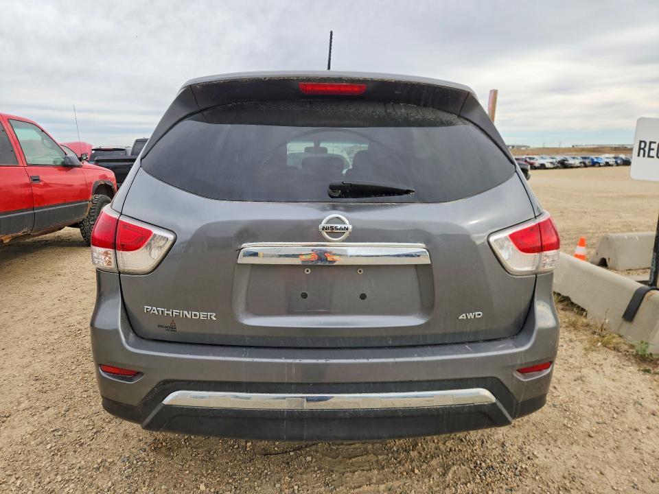 2015 Nissan Pathfinder S