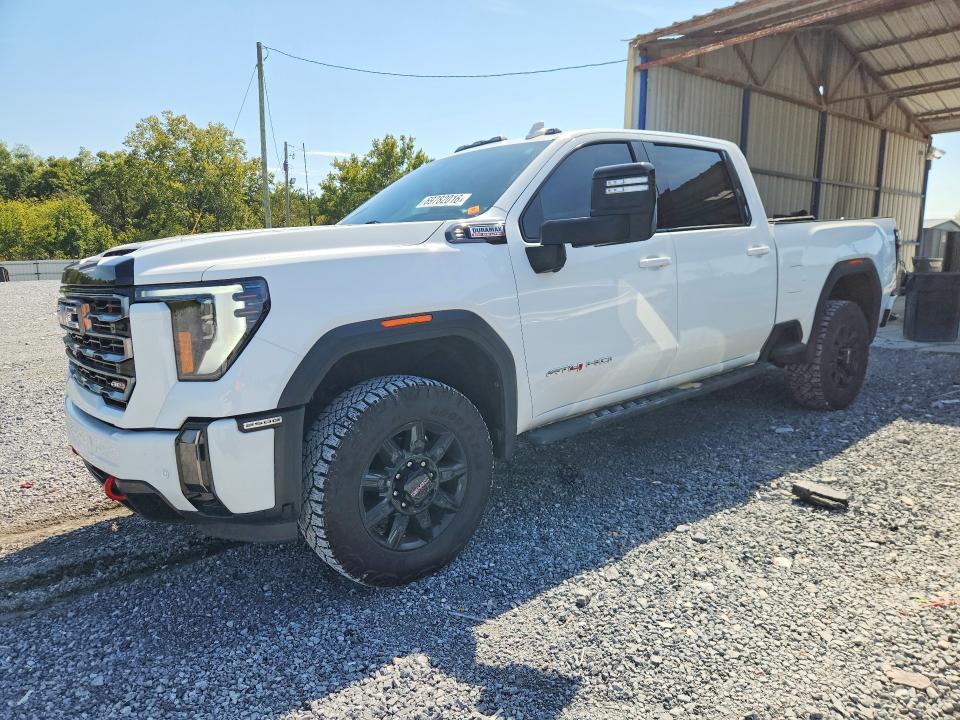 2024 GMC Sierra K2500 AT4