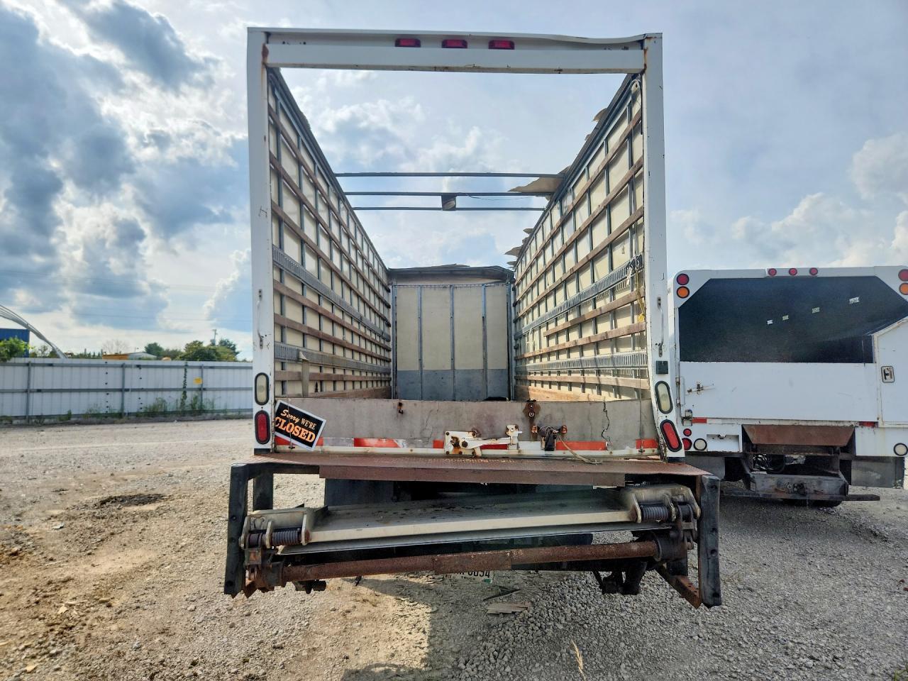 2006 Freightliner Business Class M2 BOX Truck