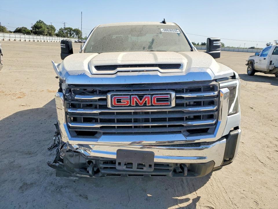 2026 GMC Sierra K2500 SLE