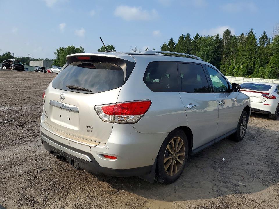 2014 Nissan Pathfinder SV